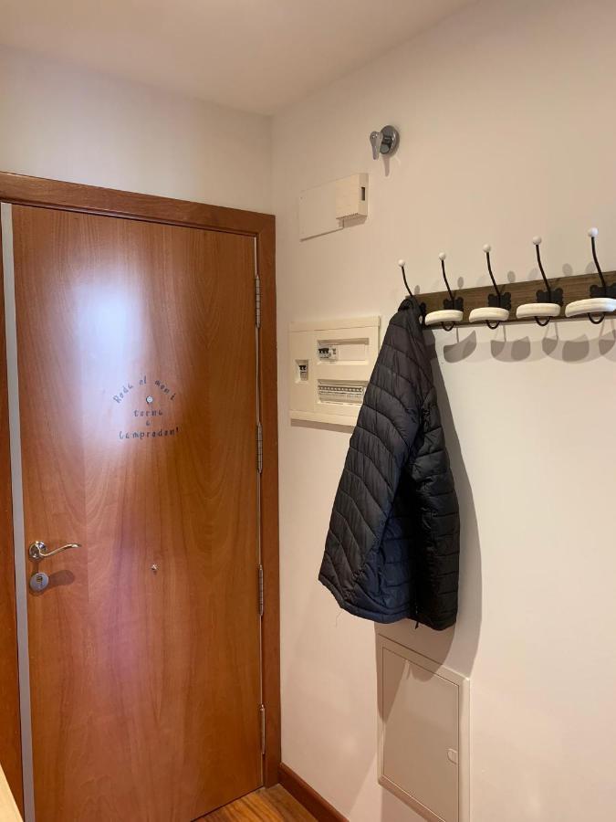 El Mussol De La Vila Camprodon, Balconets Amb Vistes A La Placa Eksteriør billede